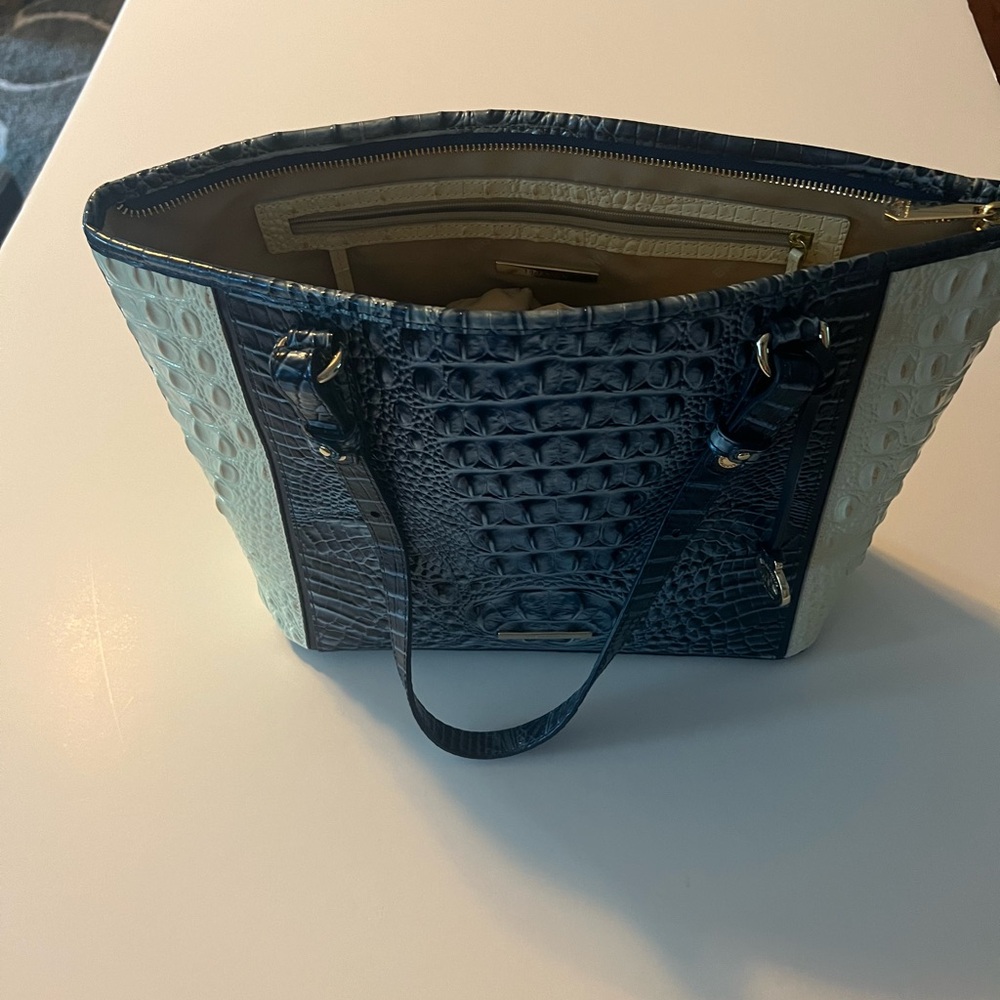 Brahim Breakwater Collection Medium Asher Tote Ba… - image 3